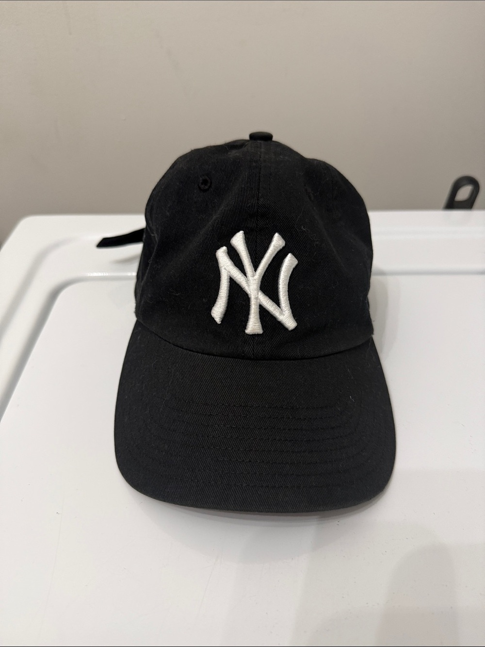 🥳 5 for $25 BUNDLE New York Yankees Black Cap with White NY Embroidered Logo